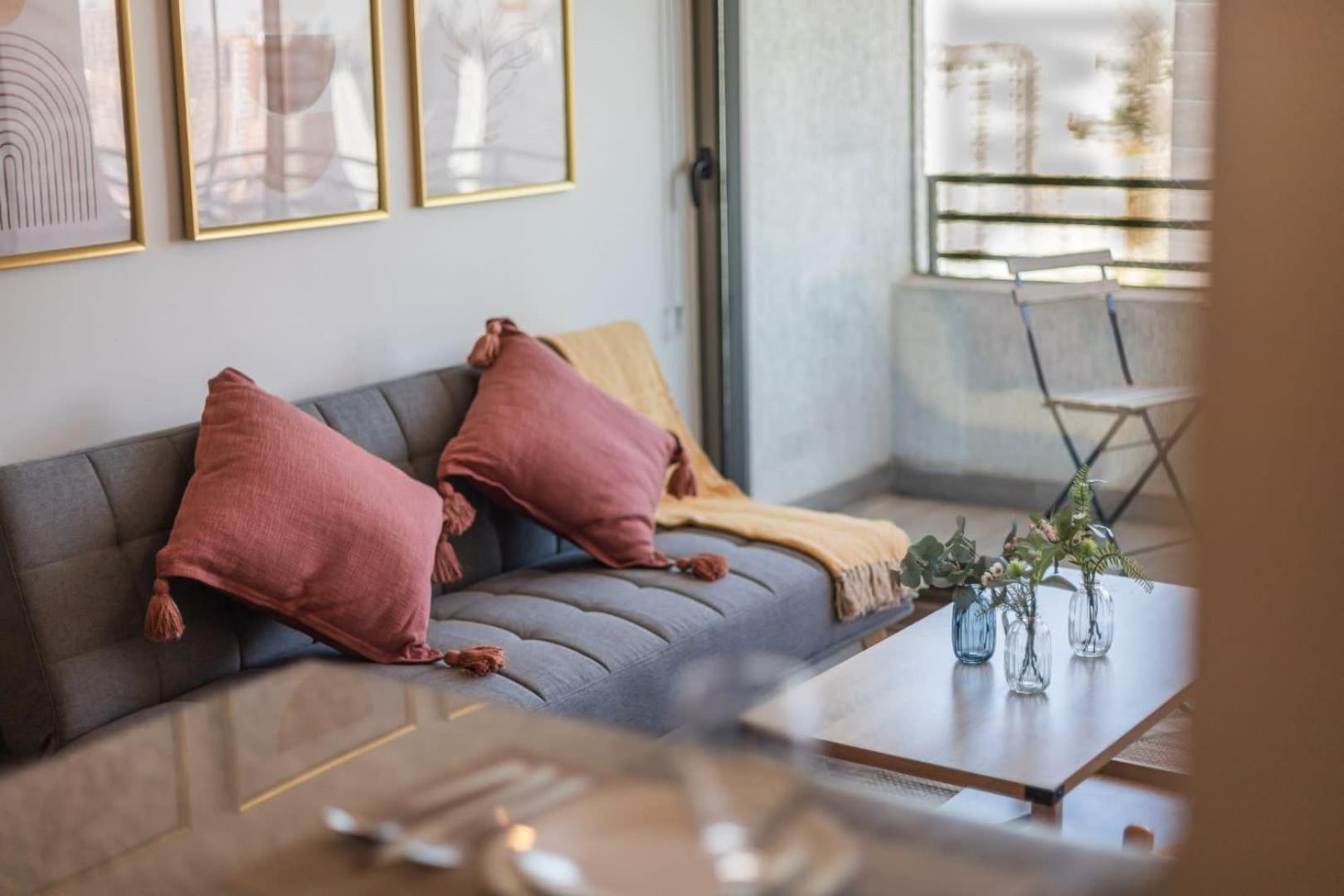 Empapate Del Ambiente Bohemio De Barrio Italia Apartment